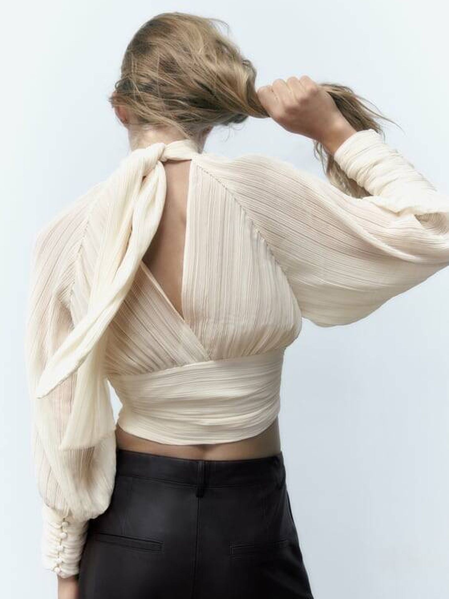 Amor a primera vista por estas blusas novedad de Zara. (Cortesía)