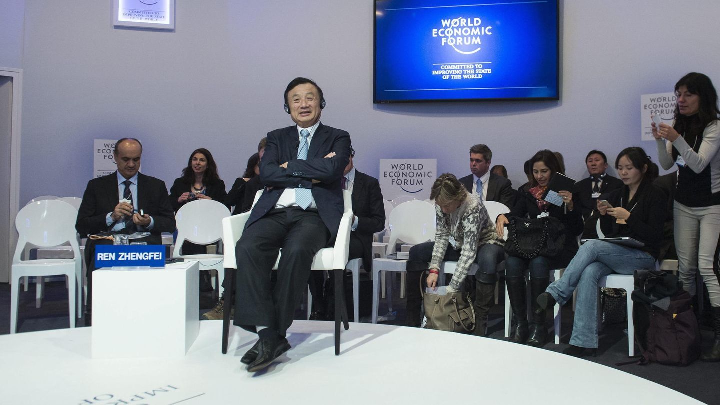 Ren Zhengfei asiste a un debate del Foro Económico Mundial en Davos. (EFE)