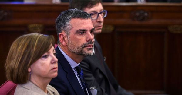 Foto: Santiago Vila en el juicio del 'procés'. (EFE)