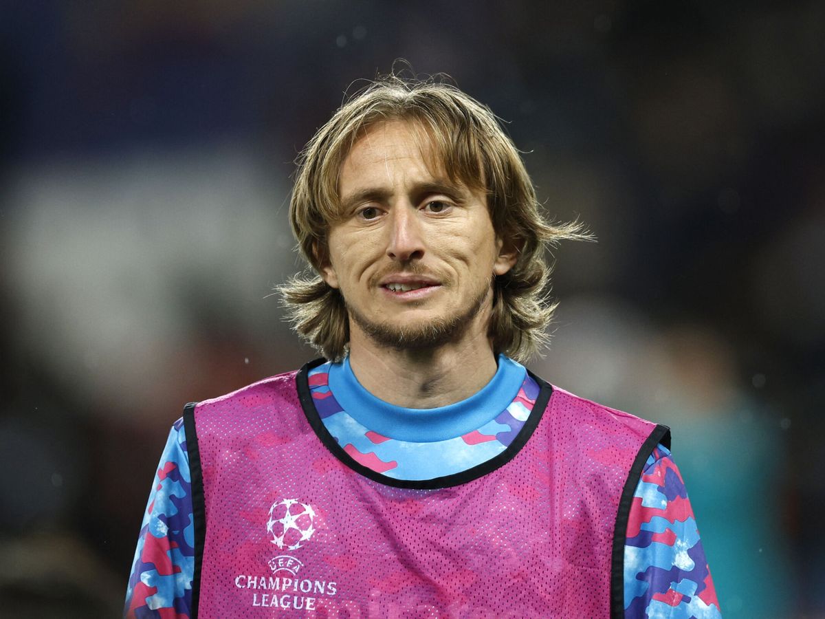 Foto: Luka Modric antes de empezar el partido contra el Paris Saint-Germain. (REUTERS/Gonzalo Fuents)