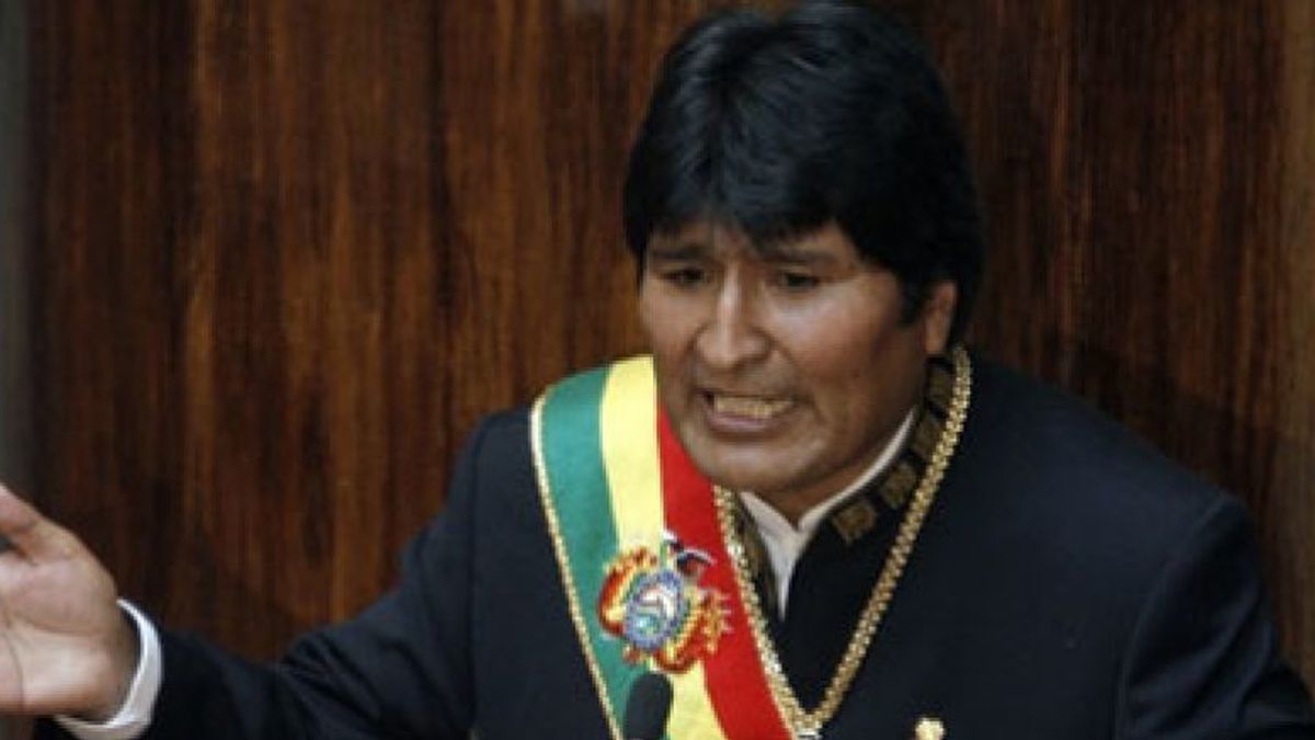 Morales reconoce que algunos cocaleros desvían parte de su producción al narcotráfico