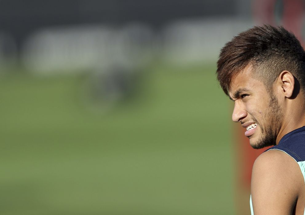 Foto: Neymar durante un entrenamiento con el Barcelona en la ciudad deportiva.