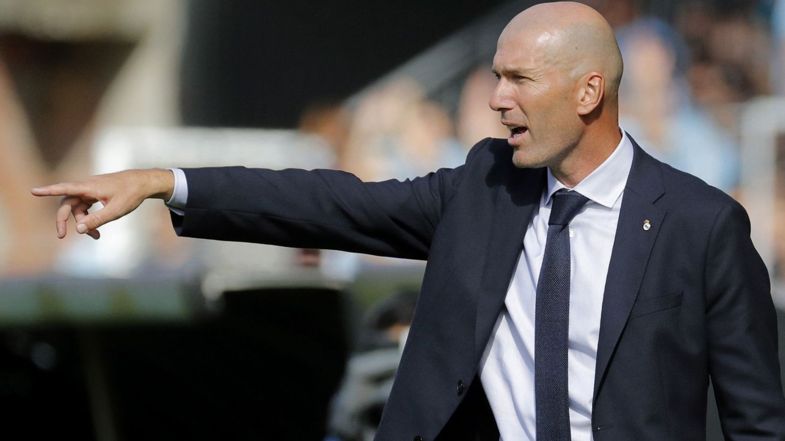 Foto: Zidane dando instrucciones en el partido de ayer. (EFE)