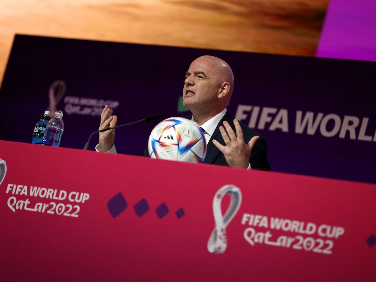 Foto: El presidente de la FIFA, Gianni Infantino, en una rueda de prensa en Qatar defendiendo el Mundial que se celebra en ese país. (Reuters/Matthew Childs)