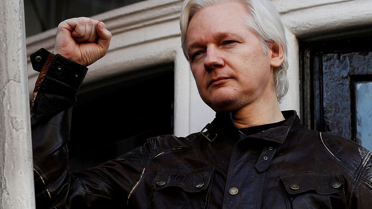 Rusia califica de atentado contra la libertad la detención de Julian Assange
