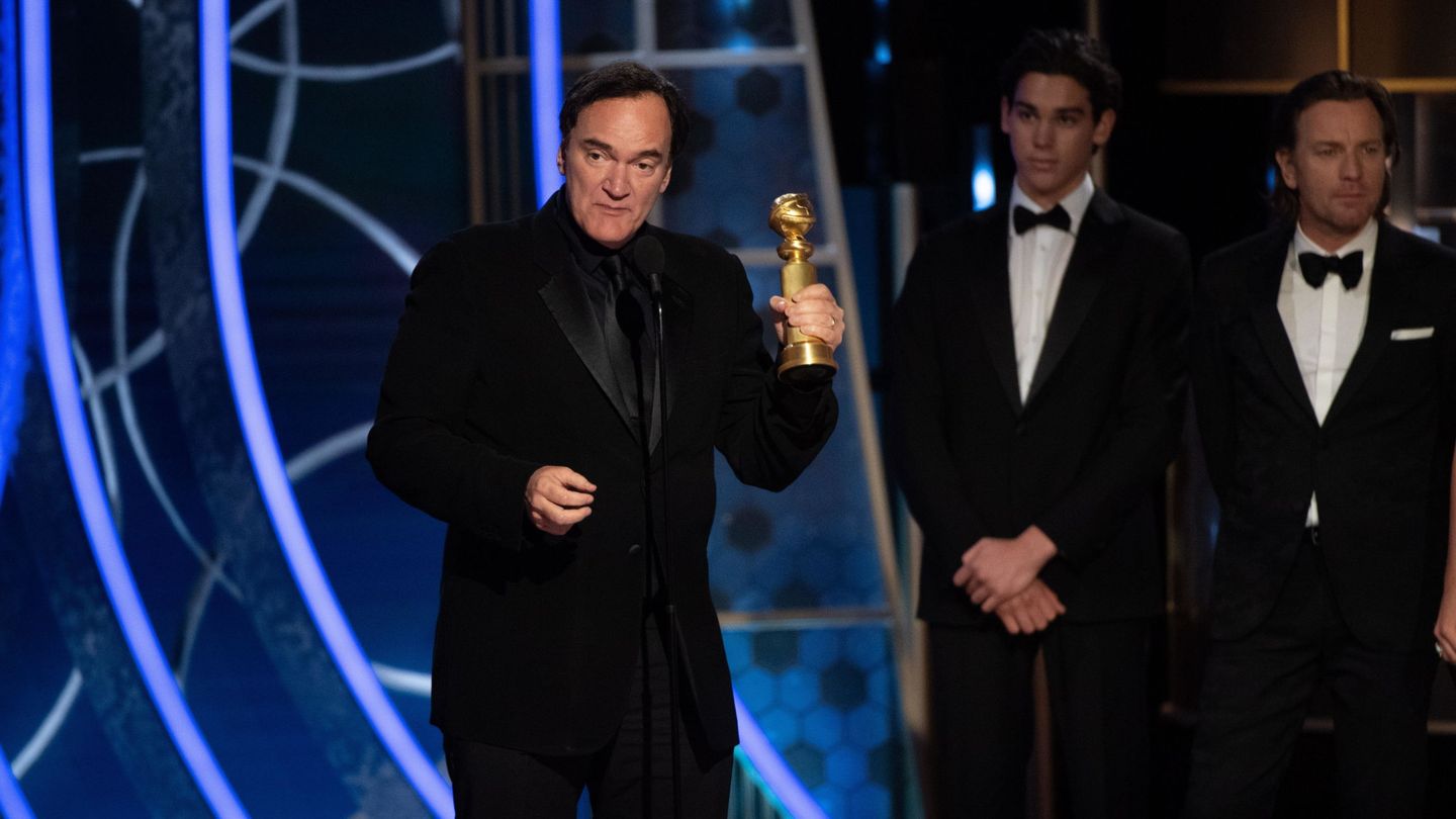 Quentin Tarantino recibiendo un Globo de Oro. (EFE)