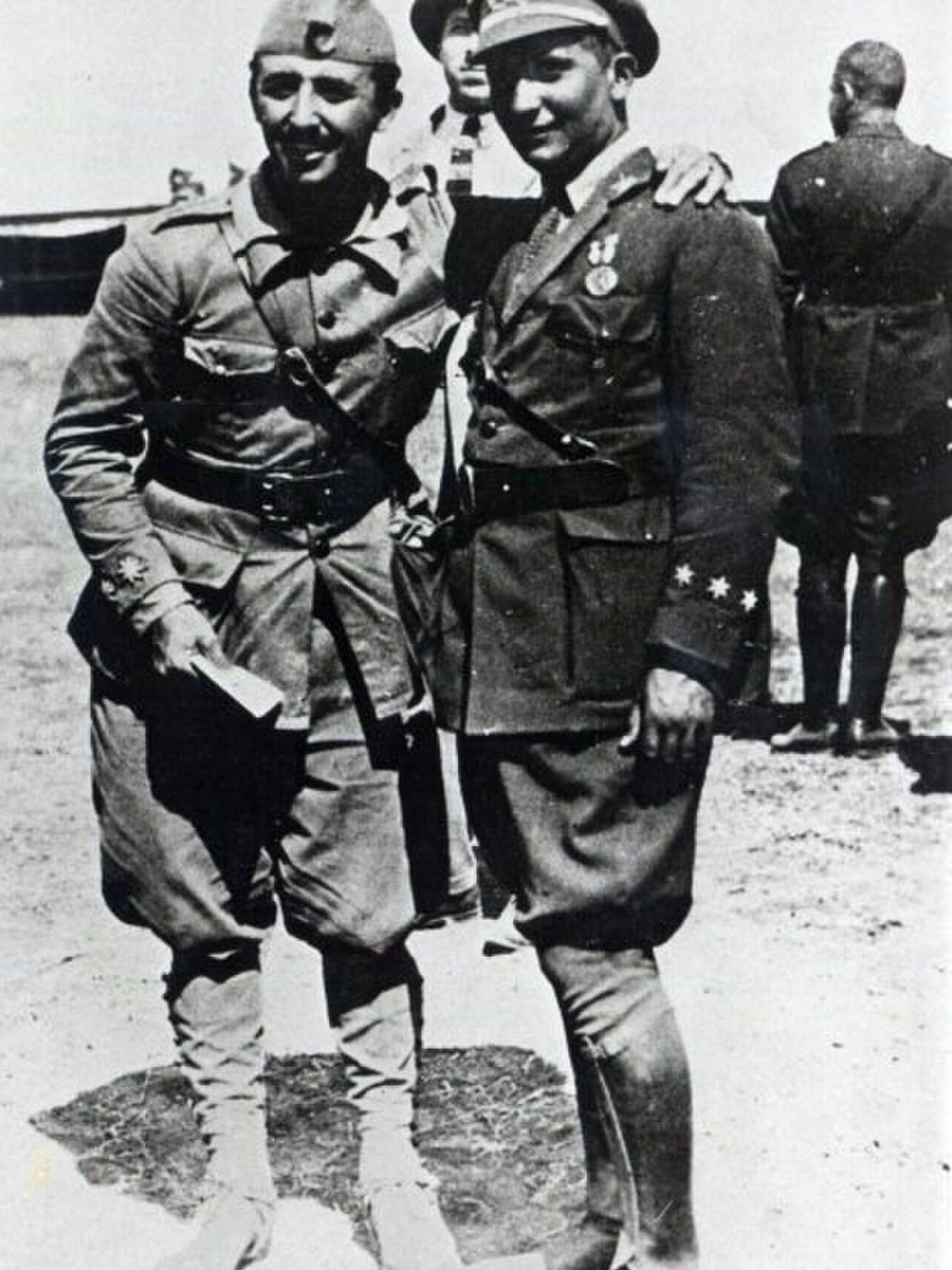 Francisco (izquierda) y Ramón Franco, en 1923. (Alfonso/Vegap)