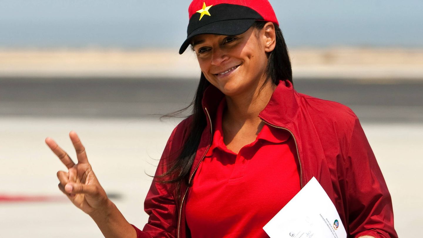 La hija mayor del presidente de Angola, Isabel dos Santos. (EFE)