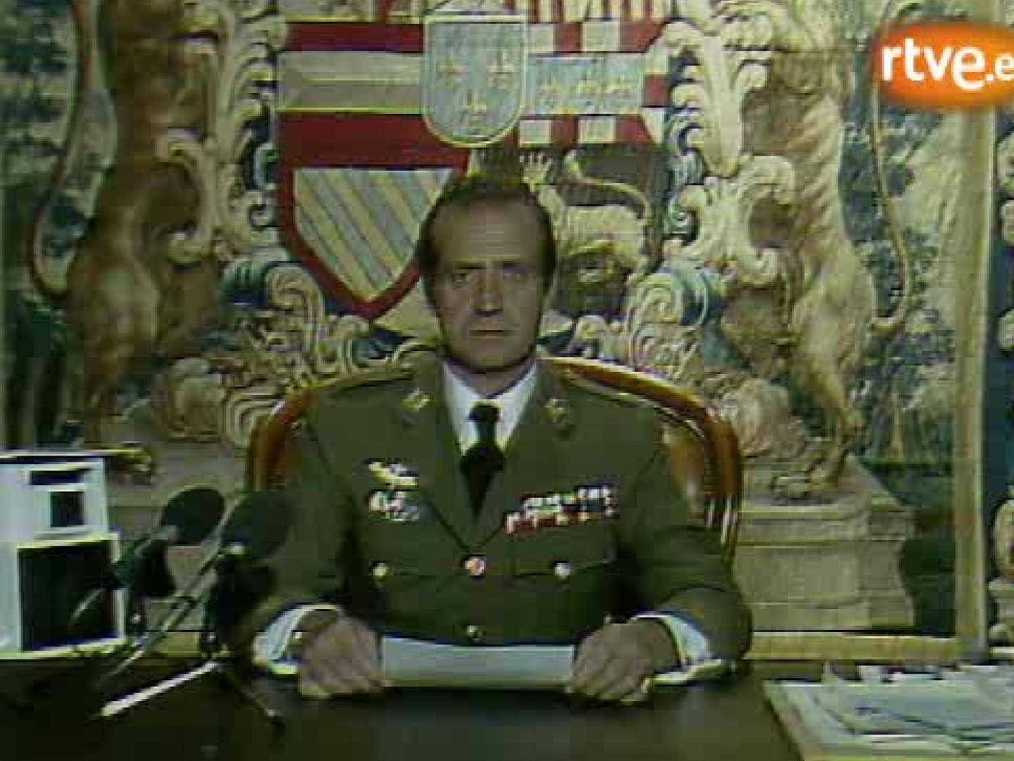 Juan Carlos I, durante su intervención para detener el golpe de estado del 23-F. (RTVE)