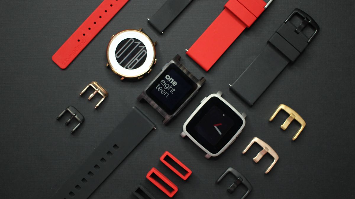 Adiós al pionero de los 'smartwatch': Fitbit compra (y mata) a Pebble por $40 millones