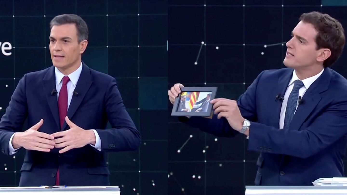 Pedro Sánchez y Albert Rivera, durante el debate de RTVE. (Reuters)