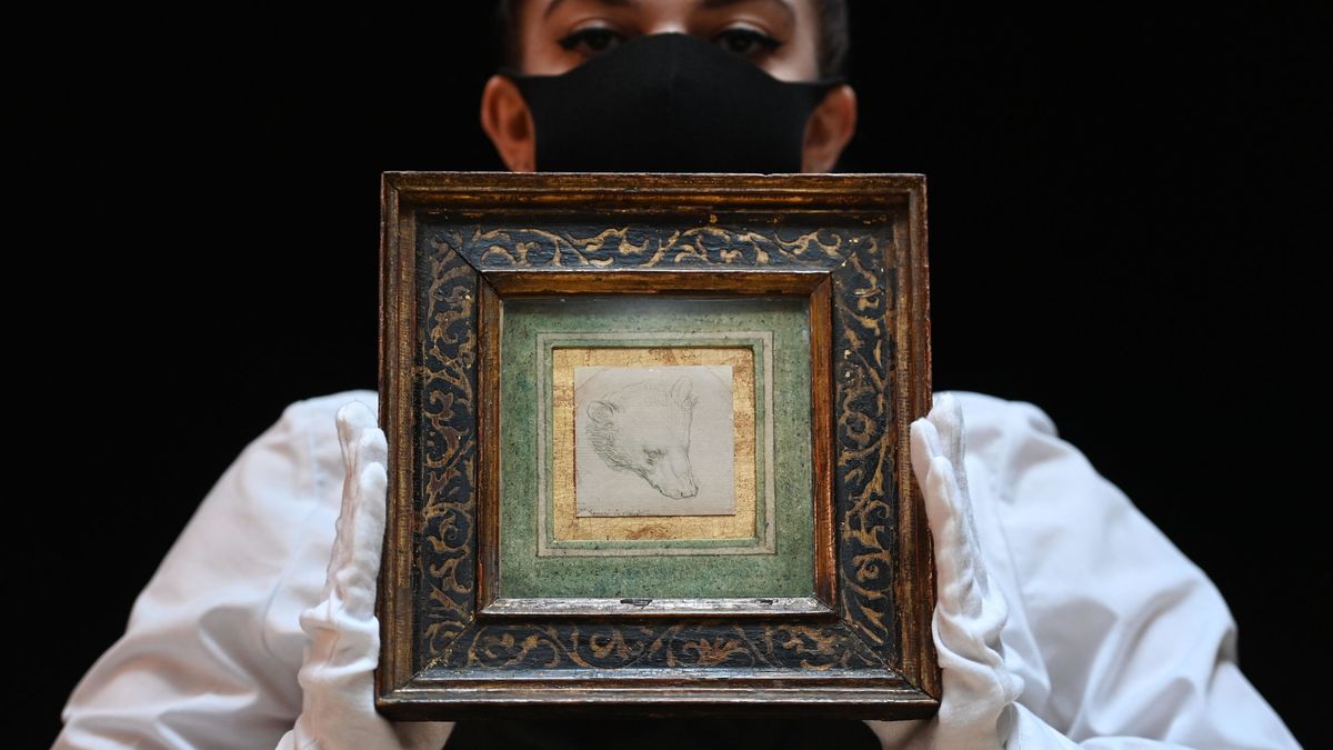 Un pequeño y raro boceto de un oso marca un nuevo récord en una subasta de Da Vinci 