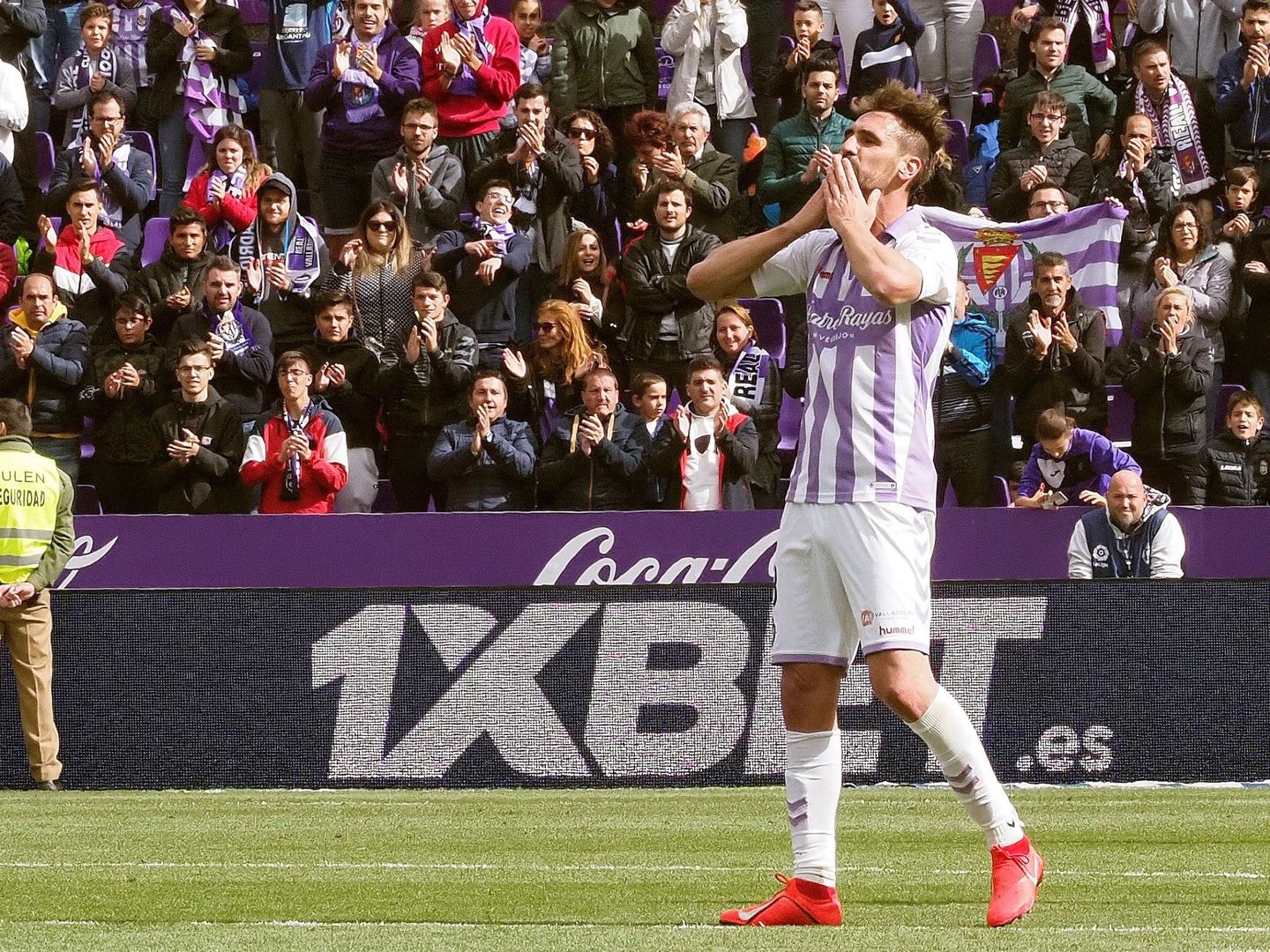 Borja Fernández se retiró con la camiseta del Valladolid el curso pasado. (EFE)