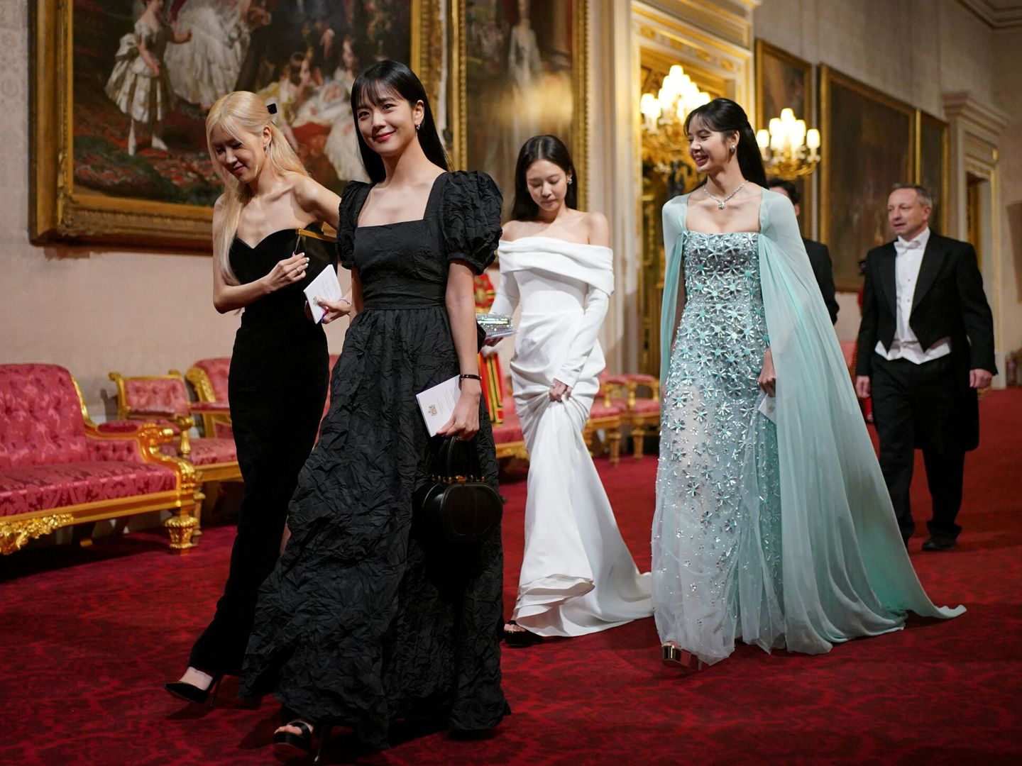 Las chicas de Blackpink en la cena de gala. (Reuters/Yui Mok)