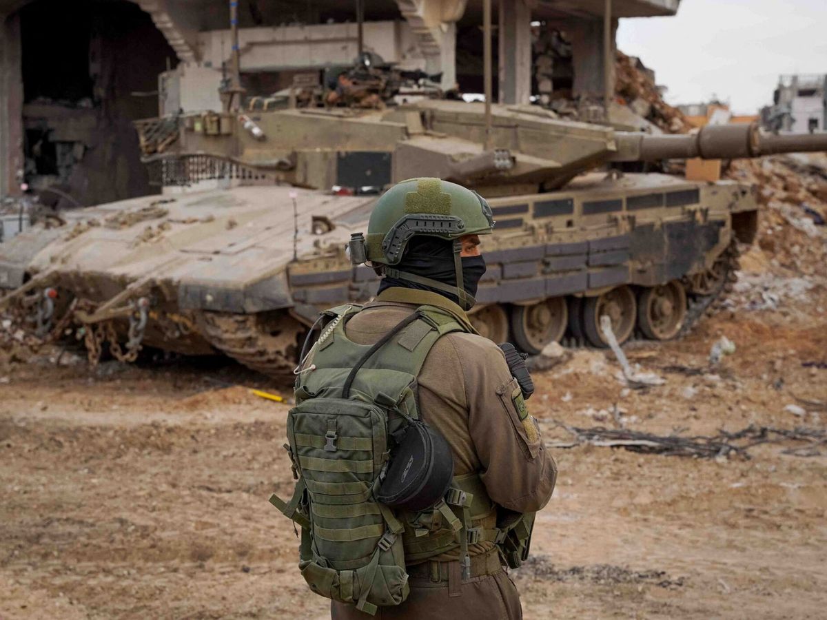 Foto: Un soldado israelí en la Franja de Gaza. (Reuters/Fuerzas de Defensa de Israel)