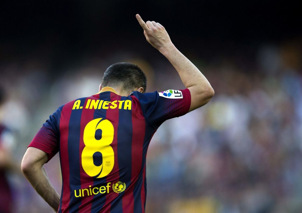 Foto: Andrés Iniesta celebra un gol con el Barcelona.