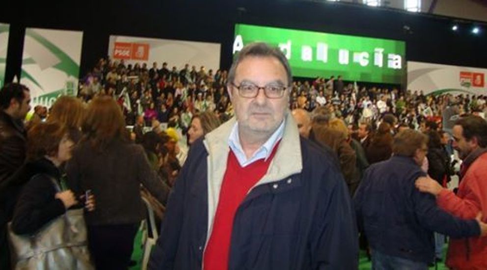 Luciano González en un mitin del PSOE. 