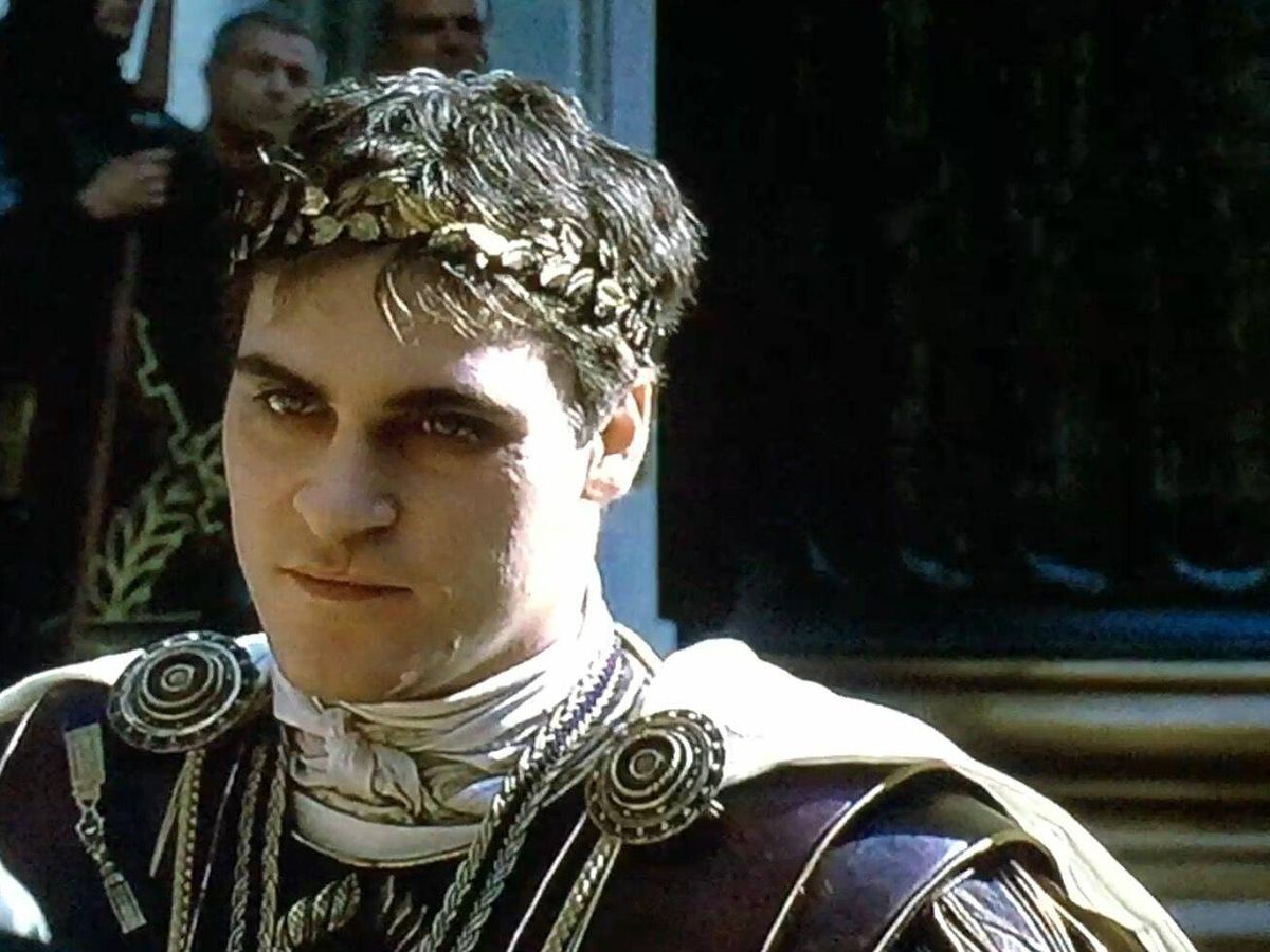 Foto: Joaquin Phoenix, como el emperador Cómodo en 'Gladiator'.