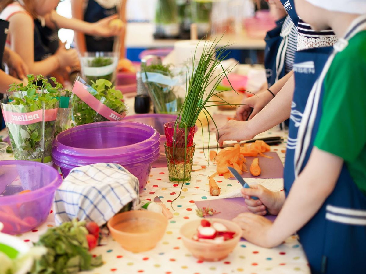 Foto: Lecciones de cocina en un taller para niños. (Andrzej Rembowski/Pixabay) 