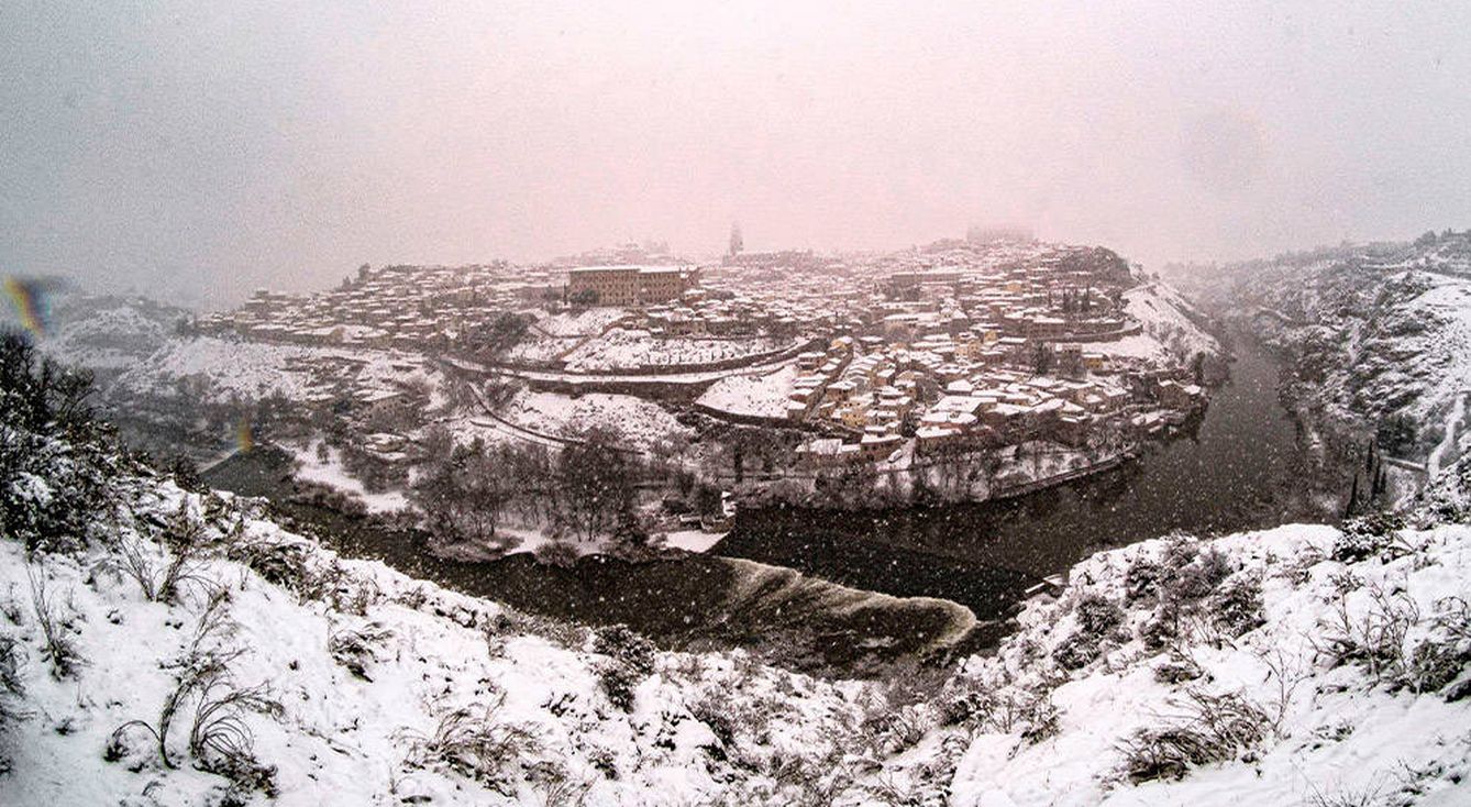 Toledo nevado. (EFE)