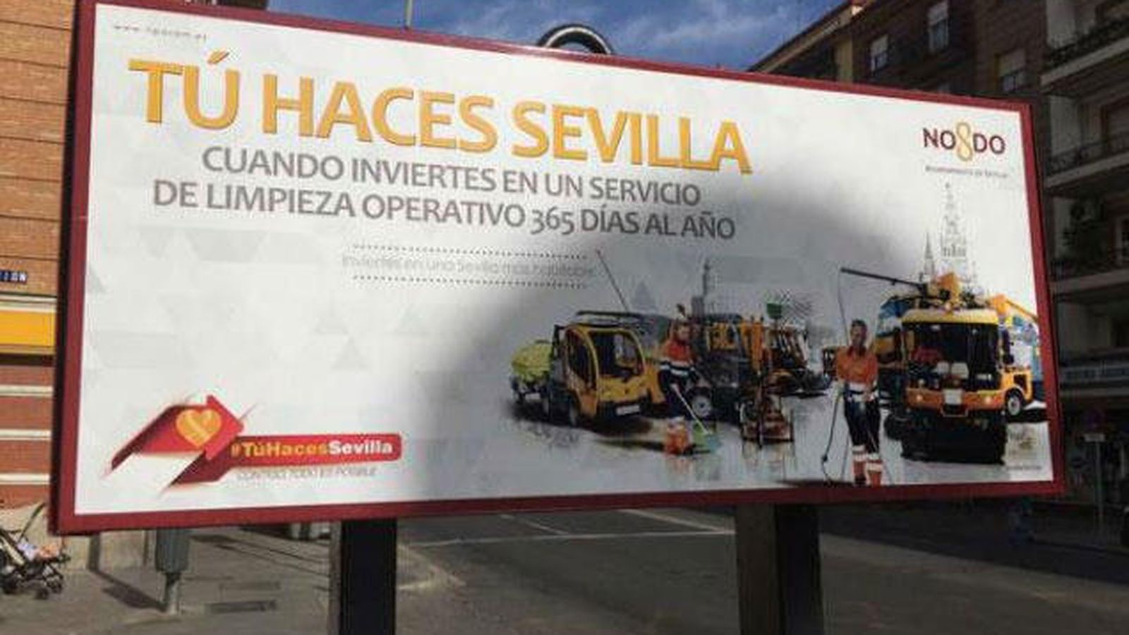 Foto: Propaganda electoral del alcalde de Sevilla. (Twitter @DaniGCorbo)