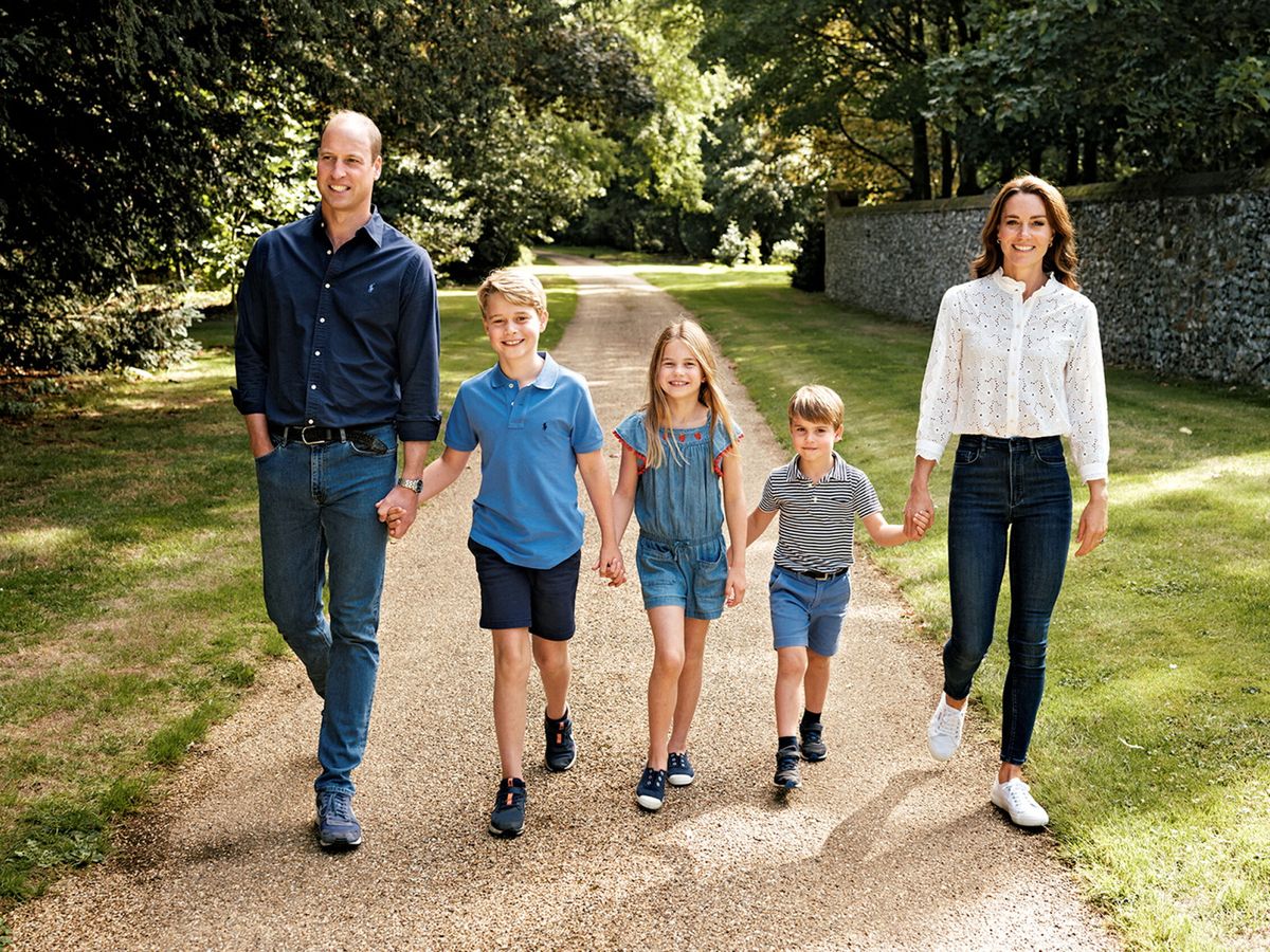 Foto: Los príncipes de Gales, con sus tres hijos. (Reuters)