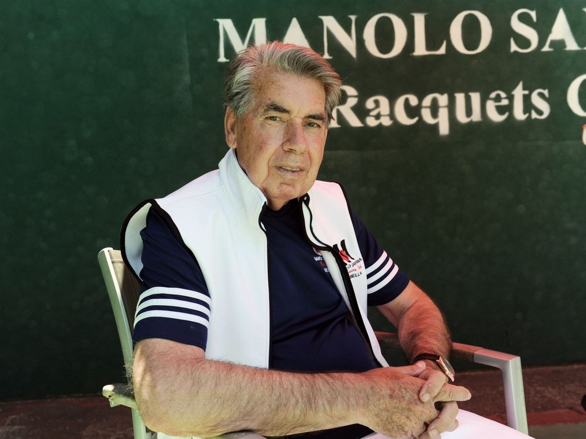 Foto: Manolo Santana, en su club de tenis. (EFE/AL)