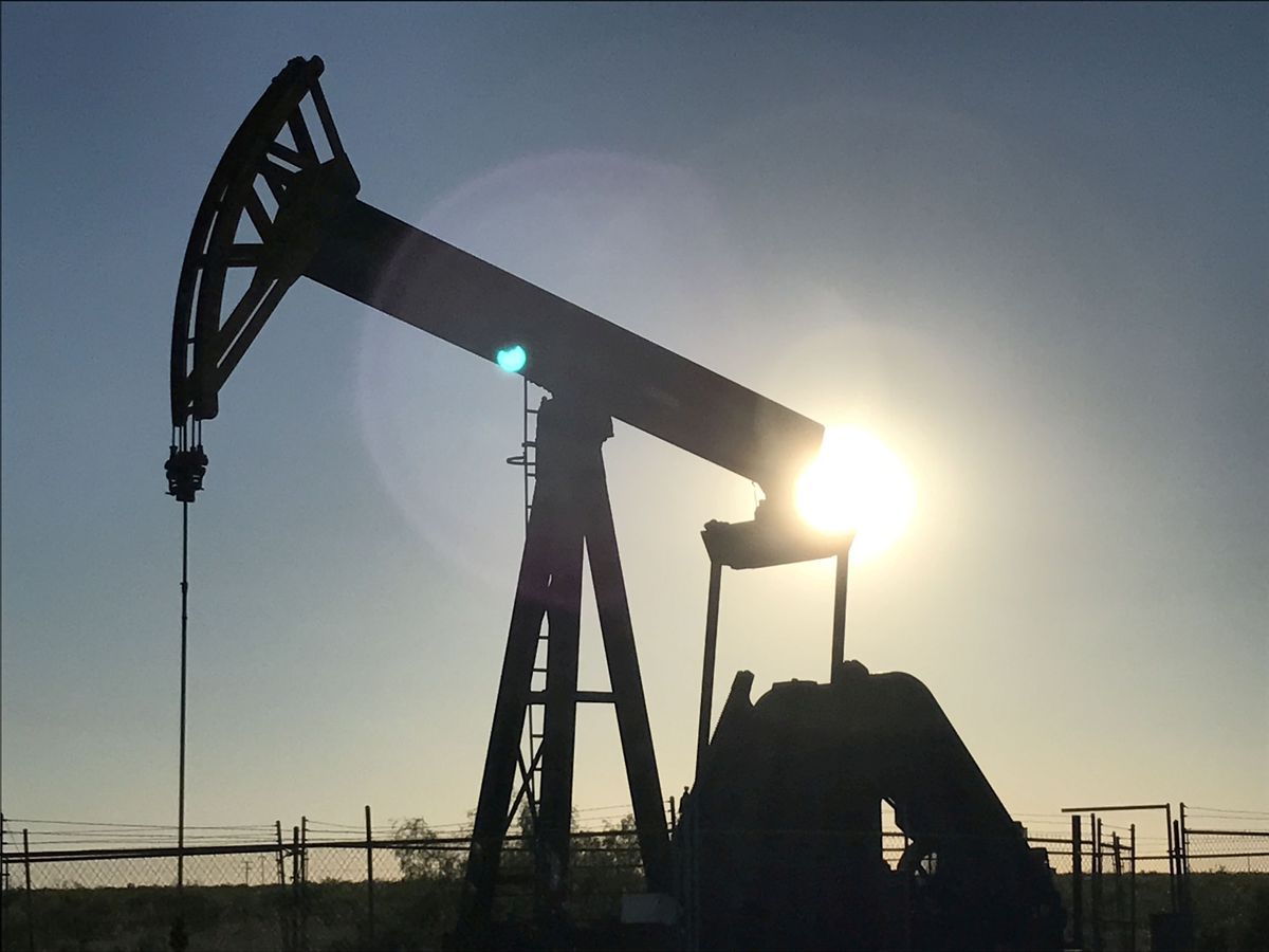 Foto: File photo: an oil pump is seen operating in the permian basin near midland