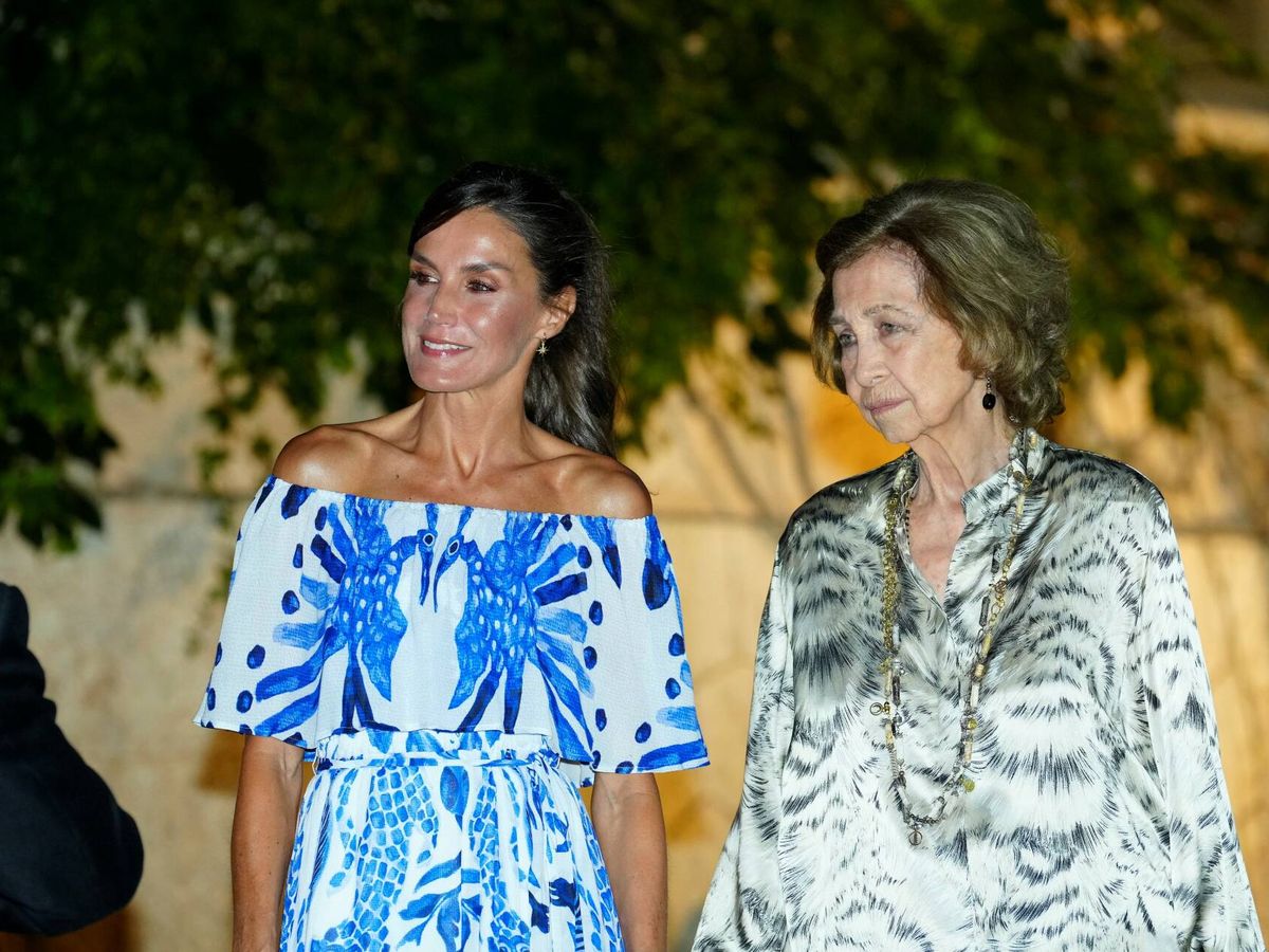 Foto: La reina Sofía y la reina Letizia, en la recepción de Marivent. (Limited Pictures)