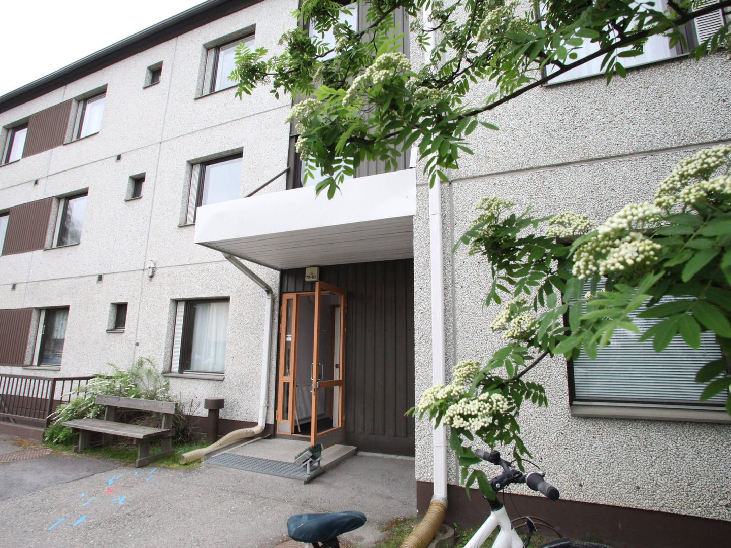 Vista de un edificio típico de apartamentos finlandés, en Oulu, en 2014. (Reuters)