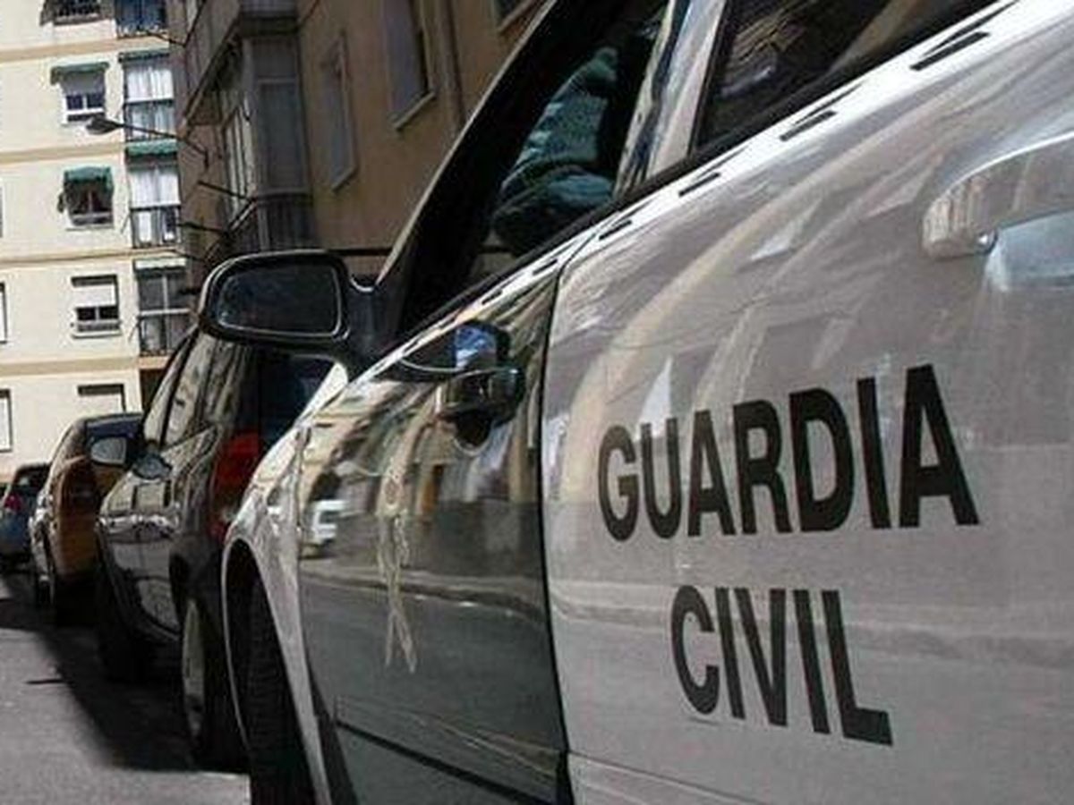Foto: Imagen de archivo de un coche de la Guardia Civil. (Guardia Civil)