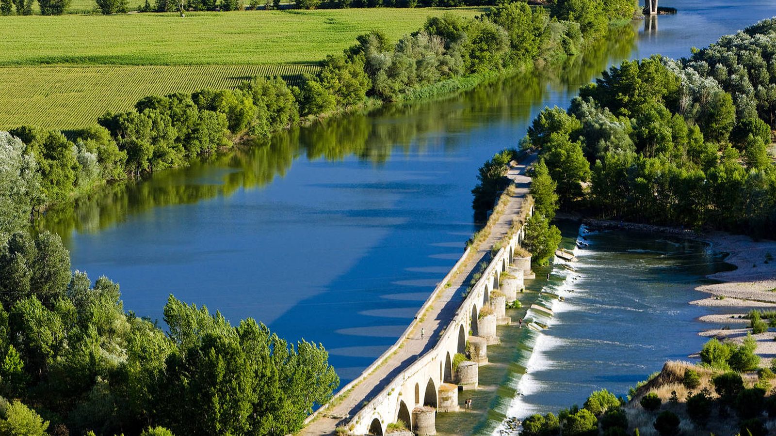 Foto: El famoso puente de Toro, en Zamora.