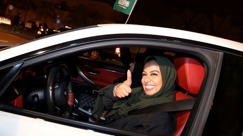 Pocas mujeres al volante en Arabia Saudí un año tras el fin de la prohibición
