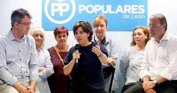 Foto: Campaña de Soraya Sáenz de Santamaría en León. (EFE)