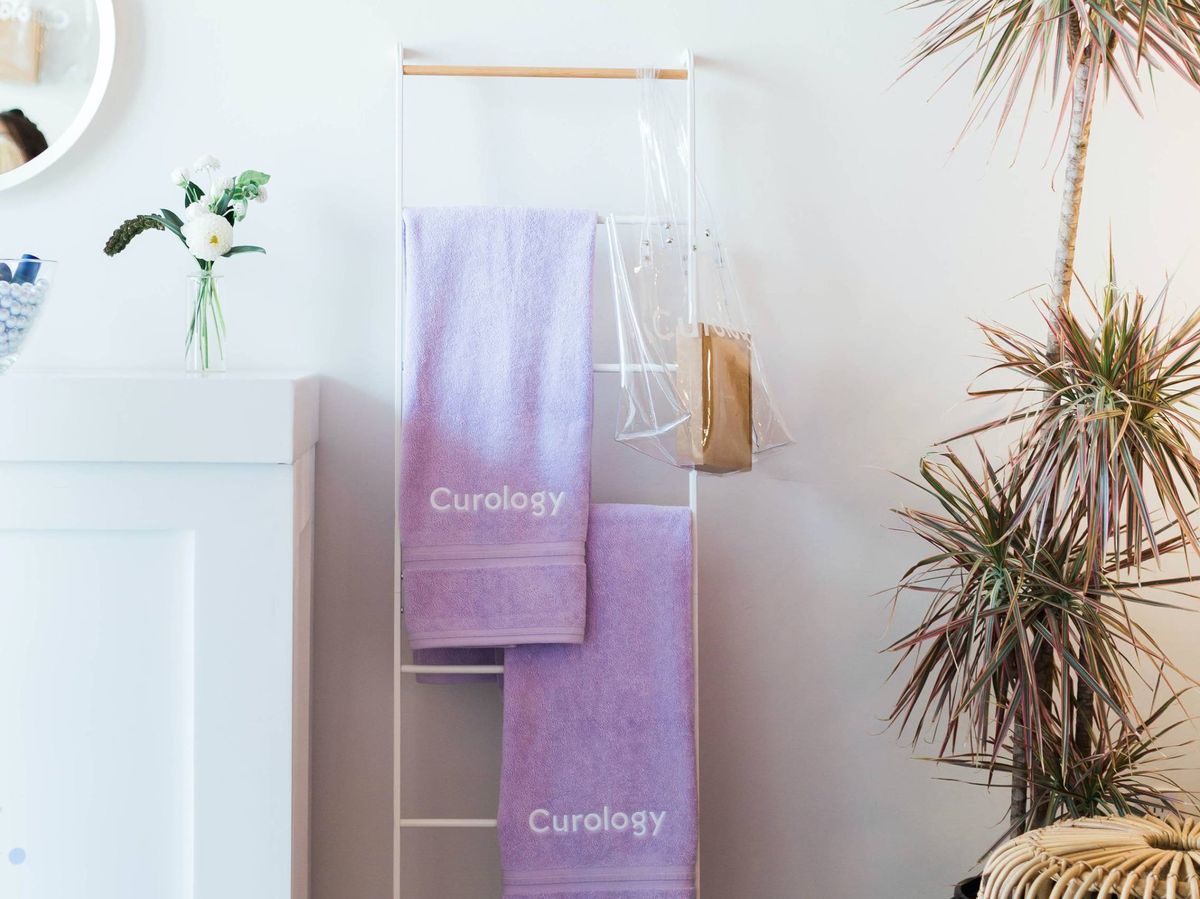 Juegos de toallas para decorar y dar vida a tu cuarto de baño