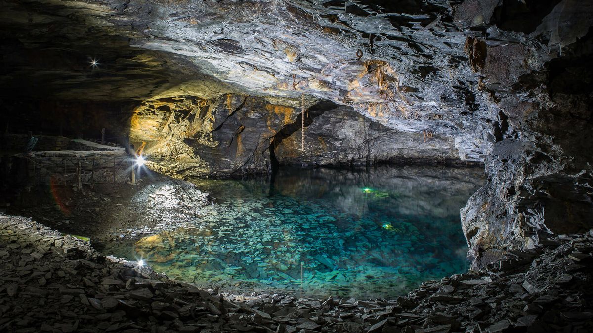 A la venta las cuevas 'mágicas' de Carnglaze por más de un millón de euros