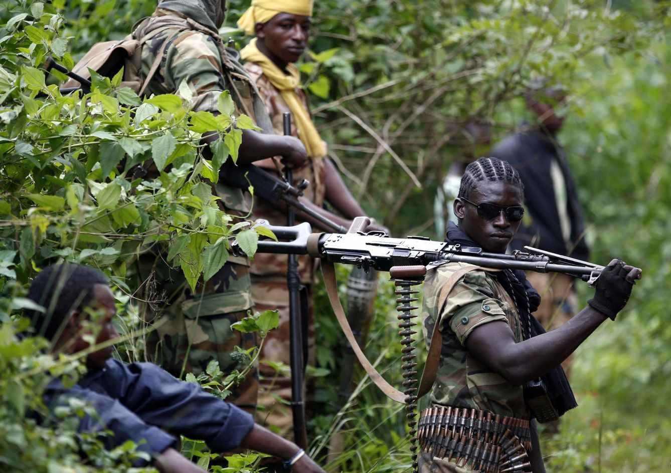Foto: Un miliciano Seleka  posa ante la cámara cerca del pueblo de Kuango (Reuters)