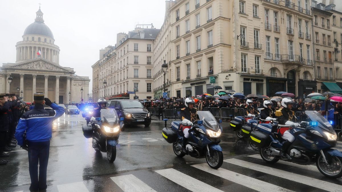 Un policía herido en una oreja en un ataque con arma blanca en los Campos Elíseos de París 
