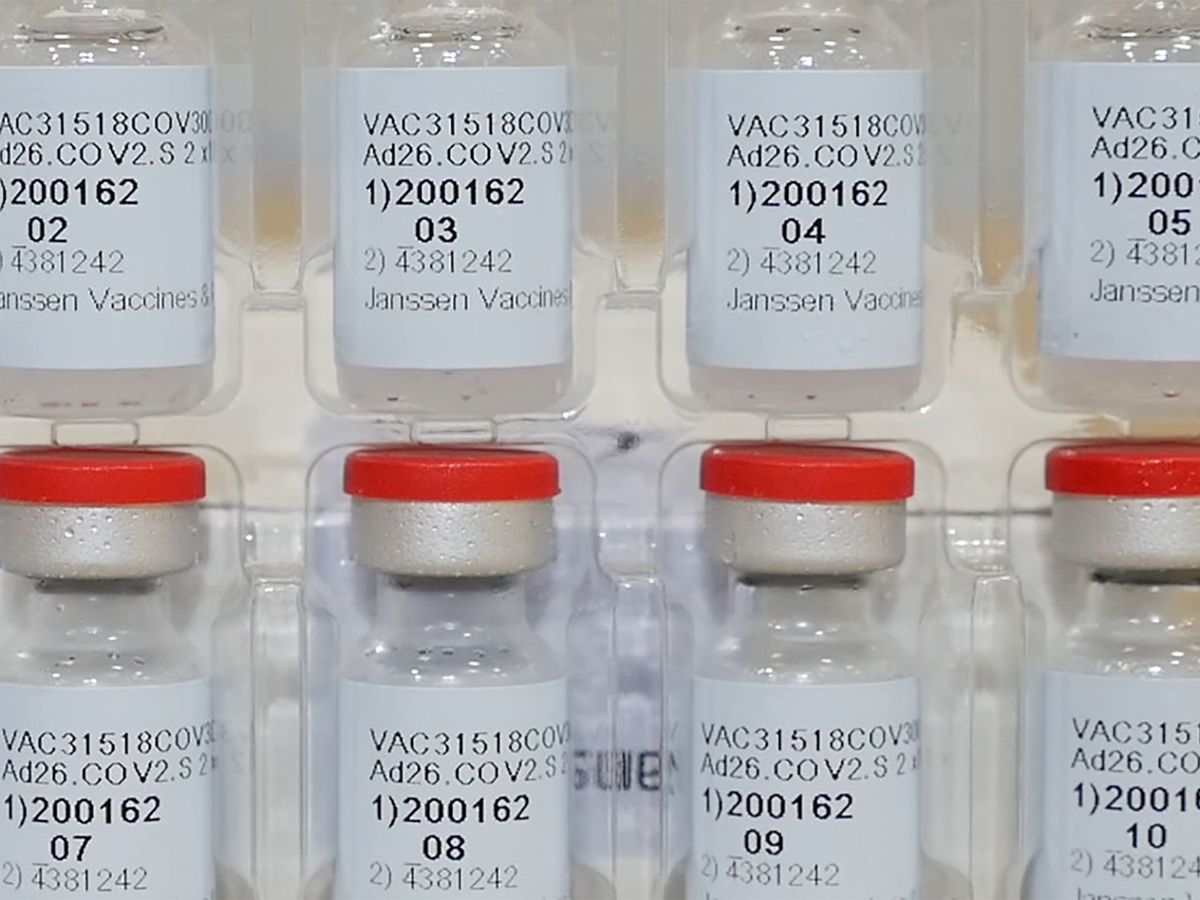 Foto: Viales de la vacuna de Janssen contra el covid-19. (Reuters)