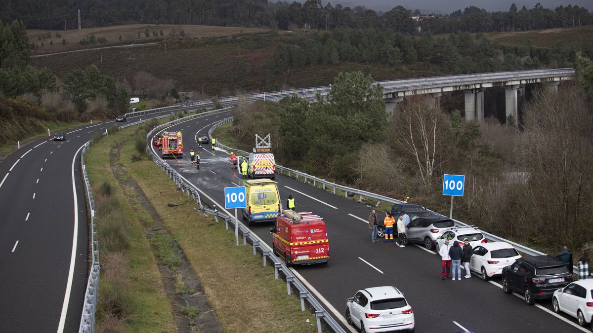 Dos fallecidos al chocar su coche contra la mediana en la A-40 en Cuenca