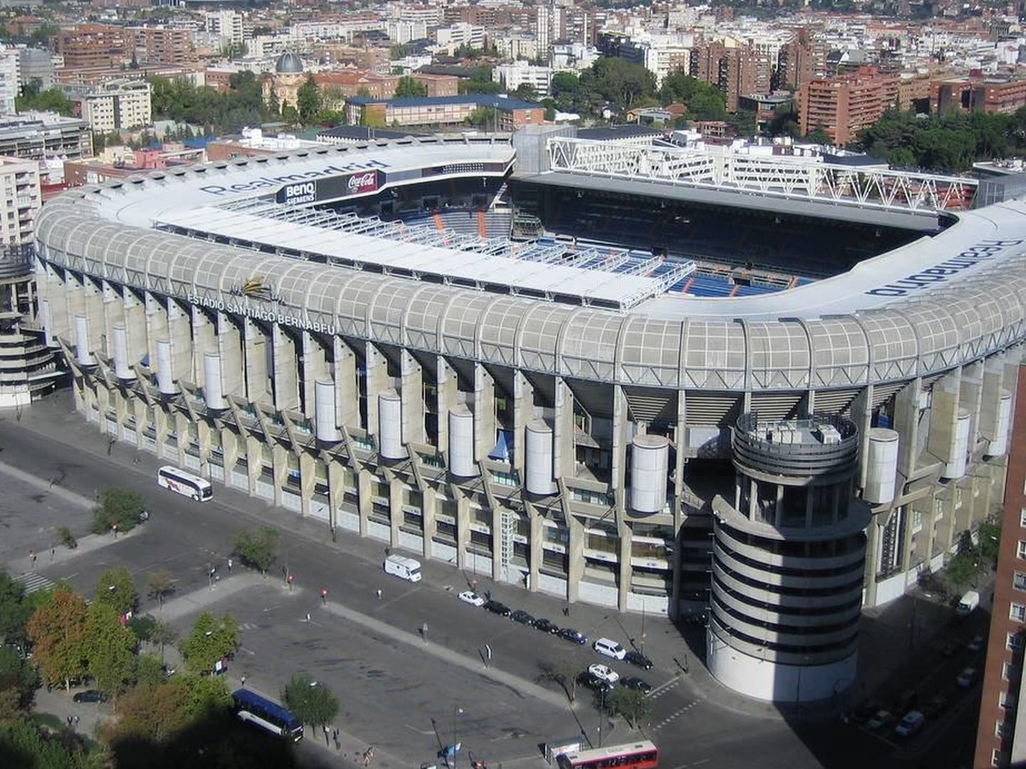 Vista aérea del estadio Santiago Bernabéu. (EFE)