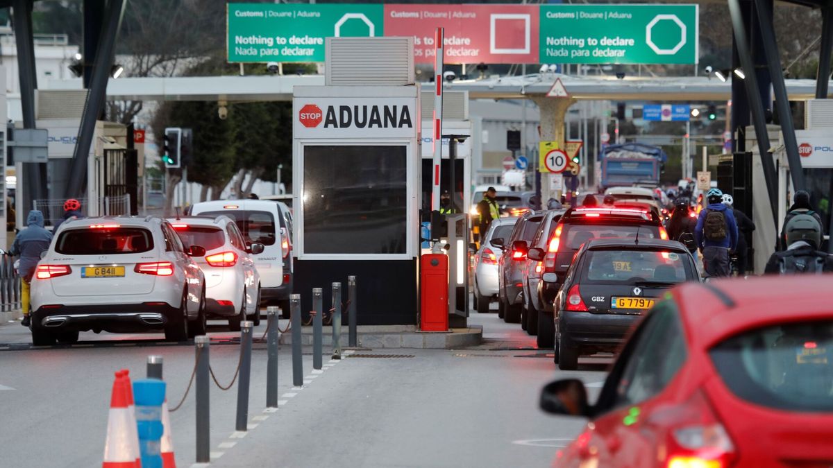Efecto Brexit: España impide el paso a los primeros transportistas de Gibraltar