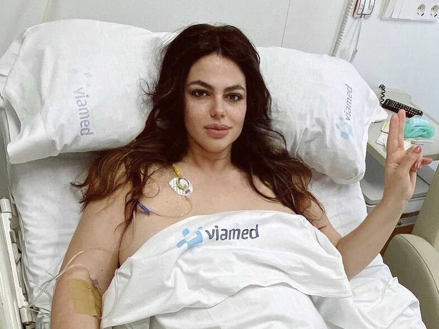 Marisa Jara, recuperándose tras la operación. (Instagram/@marisajarab) 