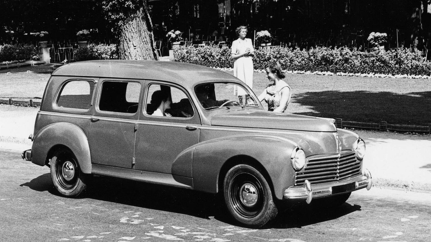 El primer familiar de Peugeot fue el 203 Familiar, que llegó en el año 1949.