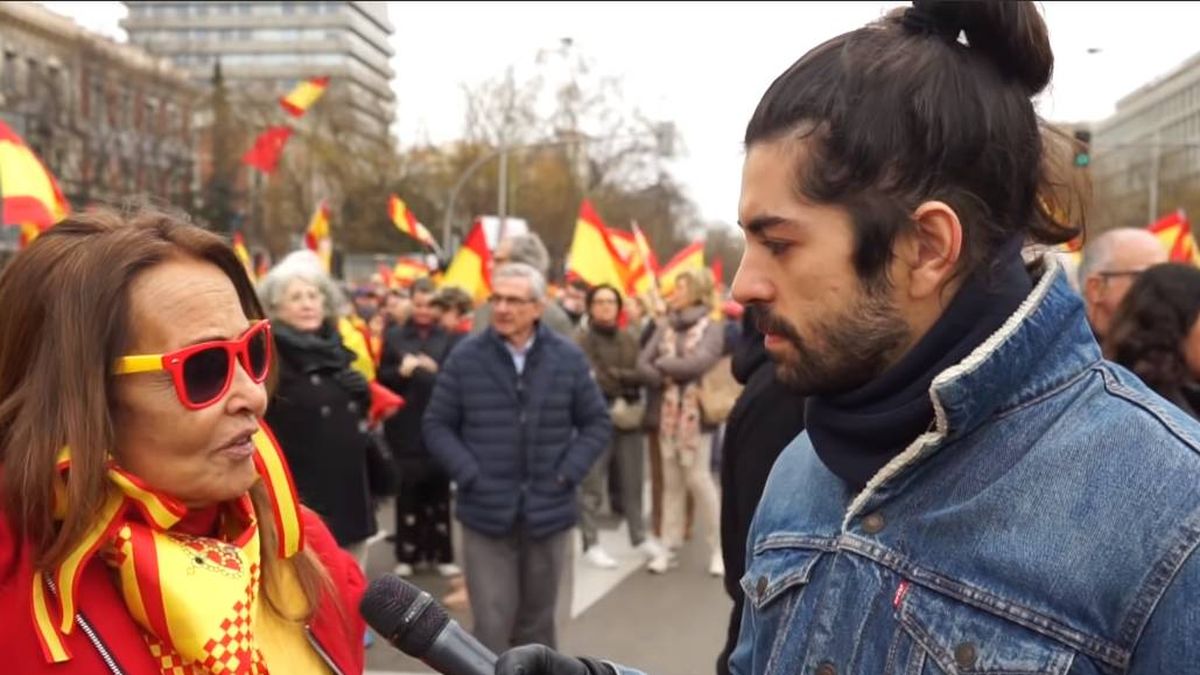 El 'follonero' de YouTube que pasó de cubrir botellones a entrevistar a Pablo Iglesias