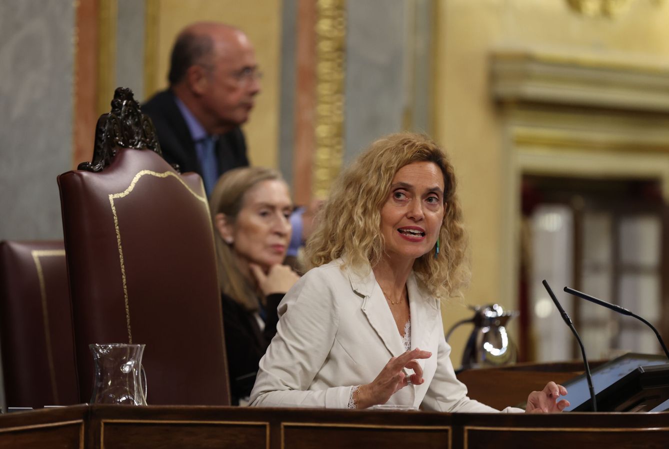 La presidenta del Congreso, Meritxell Batet, durante el pleno de este jueves. (EFE/Kiko Huesca)