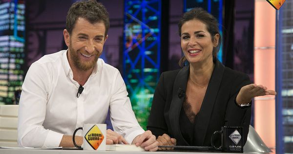 Foto: Pablo Motos y Nuria Roca se pican en 'El Hormiguero'. (Antena 3)
