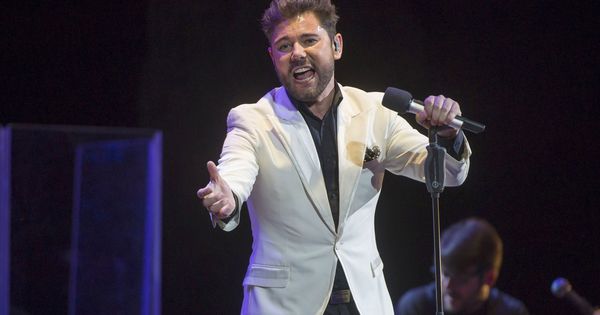 Foto: El cantaor Miguel Poveda, durante un concierto. (EFE)
