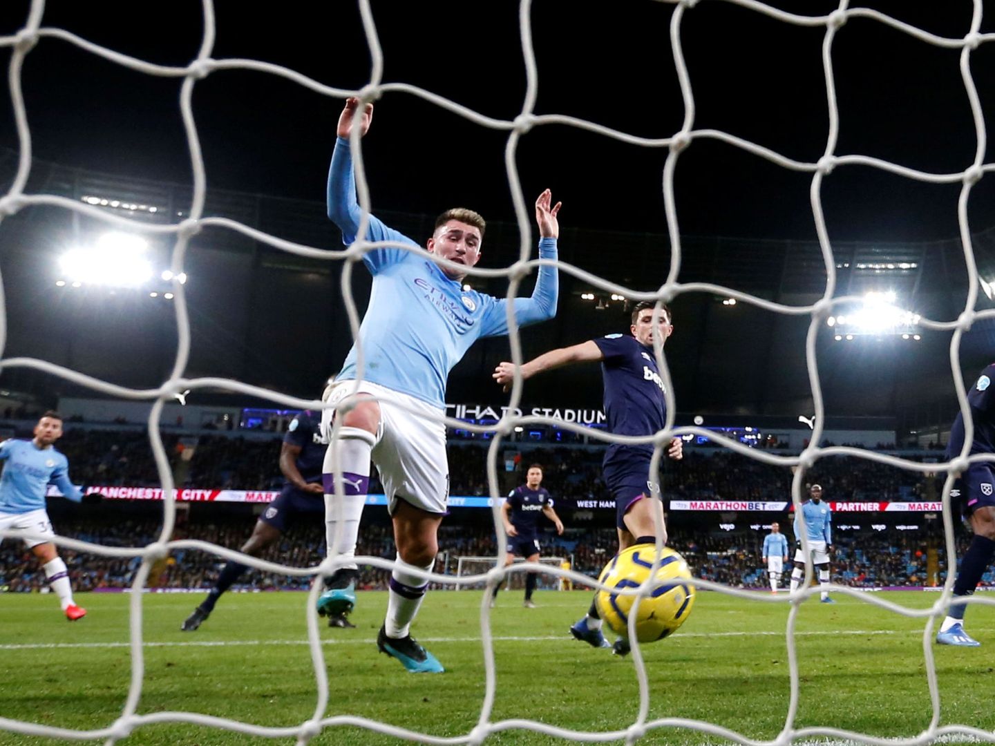 Manchester City contra el West Ham, último partido en casa del equipo de Guardiola. (Reuters)       