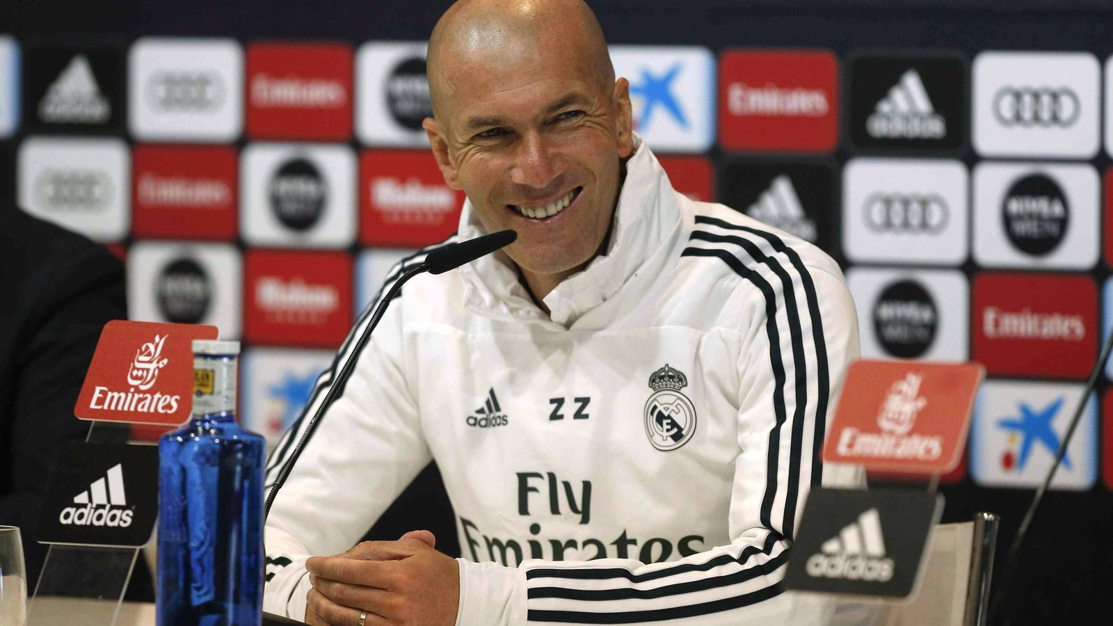 Foto: Zinédine Zidane, en una rueda de prensa. (EFE)